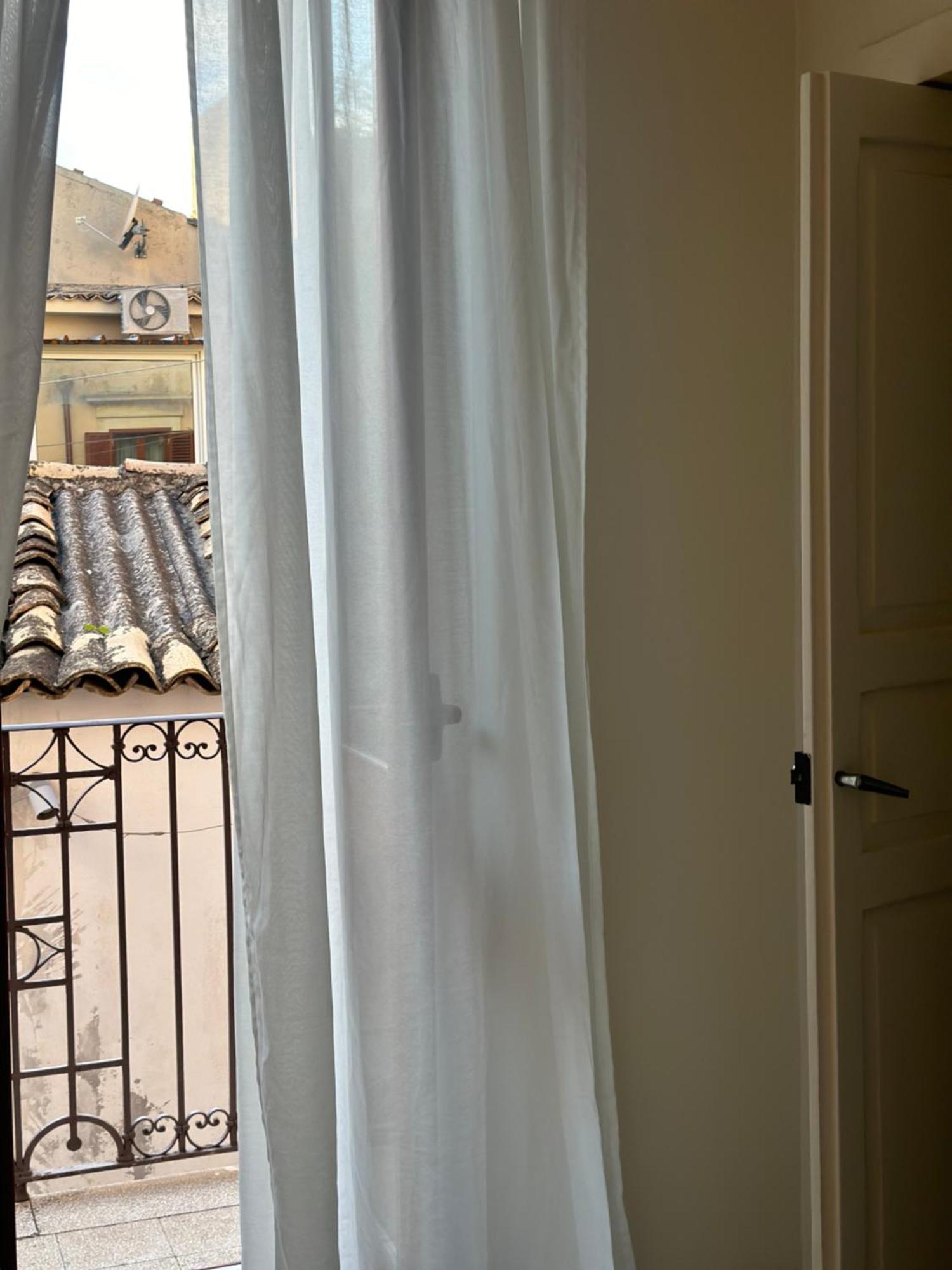 F Home Noto Extérieur photo